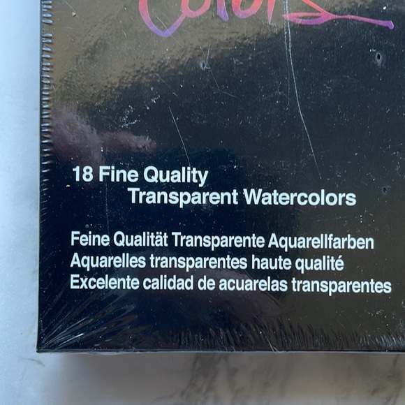 Sakura 18-Piece Koi Assorted Water Color Tube Set - Picture 4 of 11